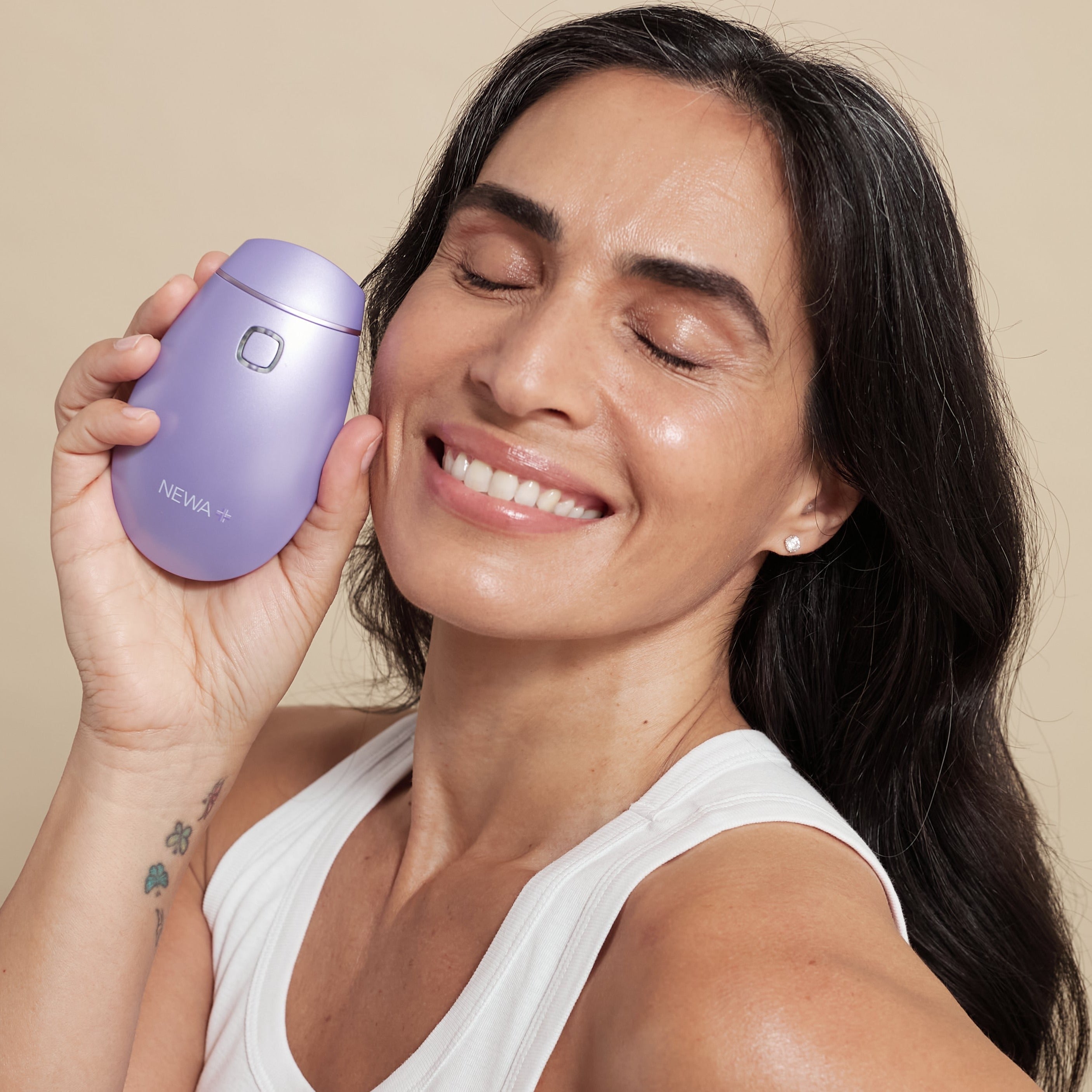 NEWA Plus - Cordless RF Wrinkle Reduction Device